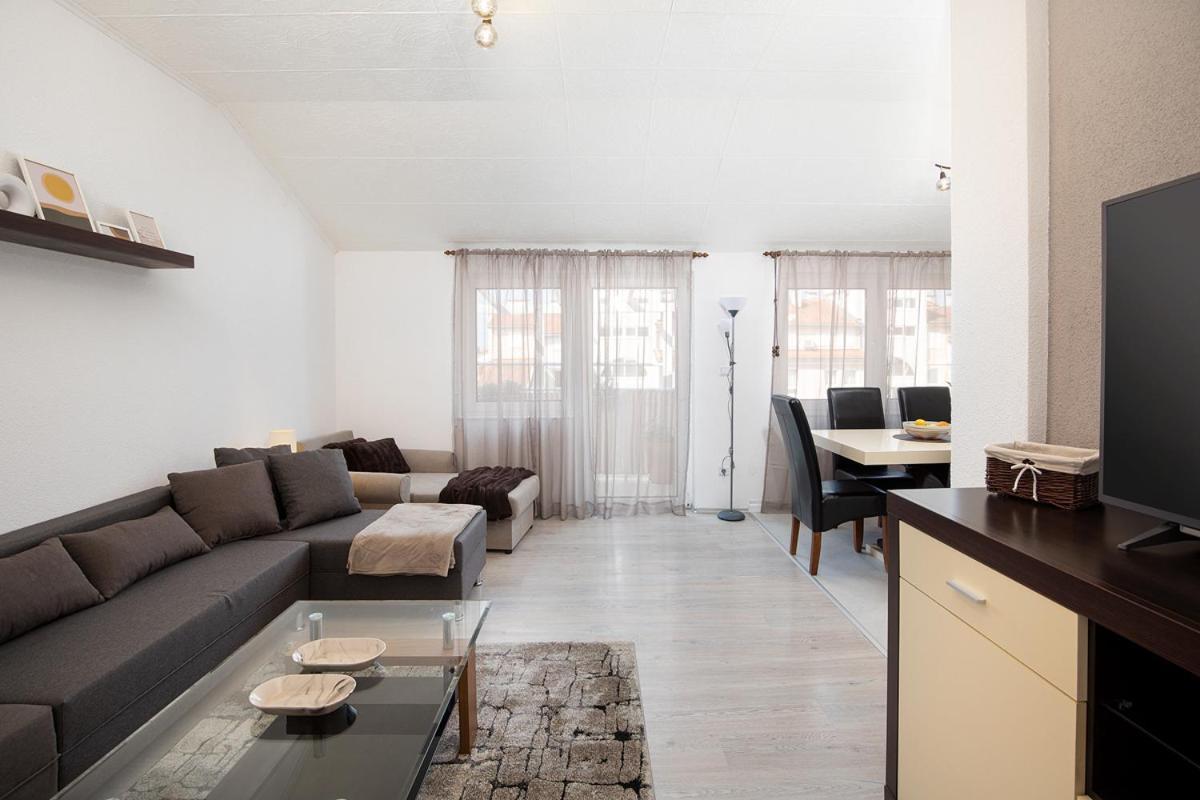 Apartment Aston Pula Extérieur photo