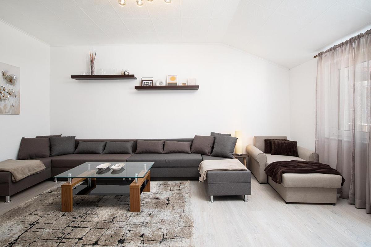 Apartment Aston Pula Extérieur photo